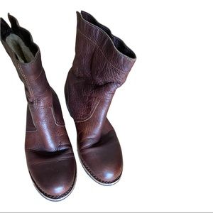 Blackstone Old Yellow shearling lined brown leather